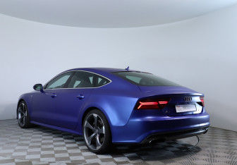 Подержанный автомобиль Audi A7 2016 года (8 фото)