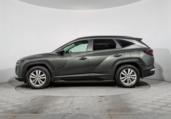 Подержанный автомобиль Hyundai Tucson 2021 года (8 фото)