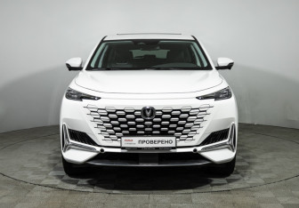 Подержанный автомобиль Changan UNI-K 2023 года (2 фото)