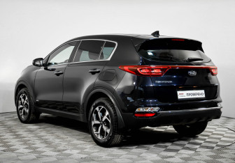 Подержанный автомобиль Kia Sportage 2021 года (7 фото)