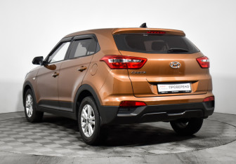 Подержанный автомобиль Hyundai Creta 2018 года (7 фото)