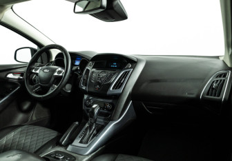 Подержанный автомобиль Ford Focus Hatchback 2014 года (9 фото)