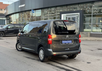 Подержанный автомобиль Citroen SpaceTourer 2022 года (7 фото)
