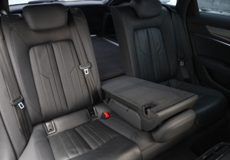 Подержанный автомобиль Audi A6 allroad 2019 года (30 фото)