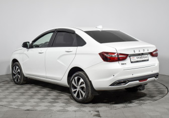 Подержанный автомобиль LADA (ВАЗ) Vesta Sedan 2023 года (7 фото)