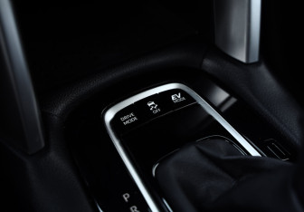 Подержанный автомобиль Toyota Corolla Wagon 2024 года (22 фото)