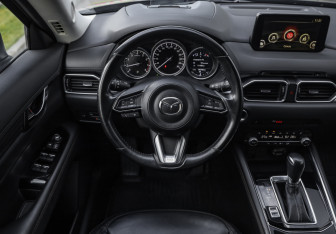 Подержанный автомобиль Mazda CX-5 2020 года (13 фото)