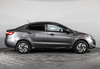 Подержанный автомобиль Kia Rio Sedan 2011 года (4 фото)