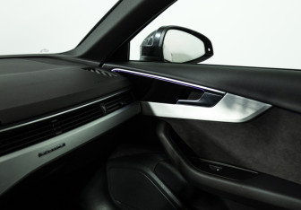 Подержанный автомобиль Audi A4 Sedan 2021 года (21 фото)