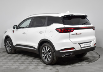 Подержанный автомобиль Chery Tiggo 7 Pro Max 2023 года (7 фото)