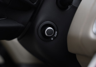 Подержанный автомобиль Land Rover Range Rover 2022 года (26 фото)