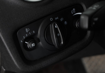 Подержанный автомобиль Ford Fiesta Sedan 2016 года (19 фото)