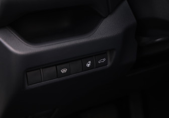 Подержанный автомобиль Toyota RAV4 2022 года (21 фото)