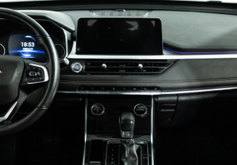 Подержанный автомобиль Chery Tiggo 8 2022 года (14 фото)