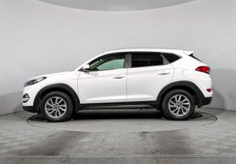 Подержанный автомобиль Hyundai Tucson 2017 года (8 фото)