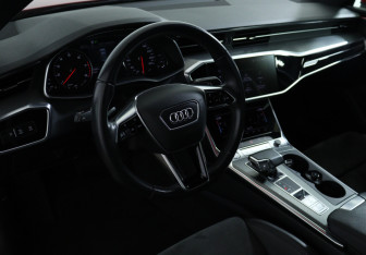 Подержанный автомобиль Audi A6 Sedan 2019 года (14 фото)