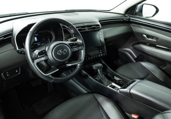 Подержанный автомобиль Hyundai Tucson 2023 года (11 фото)