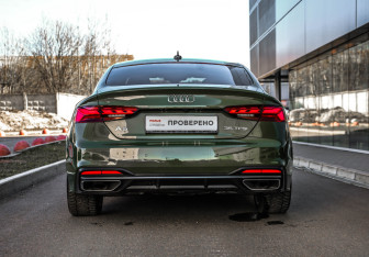 Подержанный автомобиль Audi A5 Liftback 2021 года (6 фото)