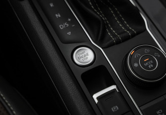 Подержанный автомобиль Volkswagen Teramont 2021 года (23 фото)
