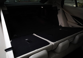 Подержанный автомобиль Jaguar I-Pace 2019 года (30 фото)