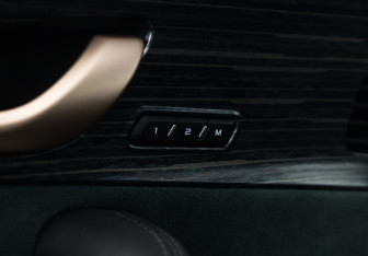 Подержанный автомобиль Geely Monjaro 2023 года (23 фото)