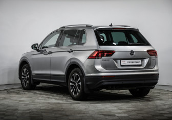 Подержанный автомобиль Volkswagen Tiguan 2019 года (7 фото)