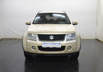 Подержанный автомобиль Suzuki Grand Vitara 2011 года (2 фото)