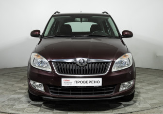 Подержанный автомобиль Skoda Fabia Wagon 2013 года (2 фото)