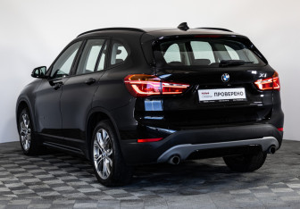 Подержанный автомобиль BMW X1 2017 года (9 фото)