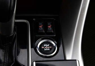 Подержанный автомобиль Mitsubishi Eclipse Cross 2018 года (17 фото)