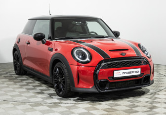 Подержанный автомобиль MINI Hatch 2021 года (3 фото)