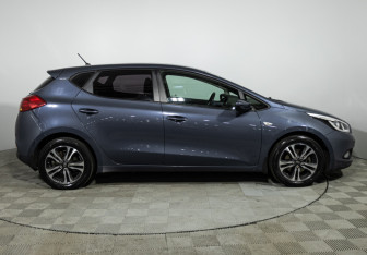 Подержанный автомобиль Kia Ceed Hatchback 2015 года (4 фото)