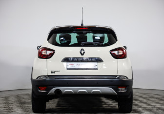 Подержанный автомобиль Renault Kaptur 2018 года (6 фото)