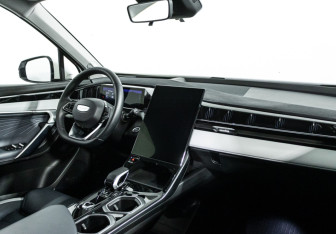 Подержанный автомобиль Geely Atlas 2023 года (9 фото)