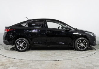 Подержанный автомобиль Hyundai Solaris Sedan 2020 года (4 фото)