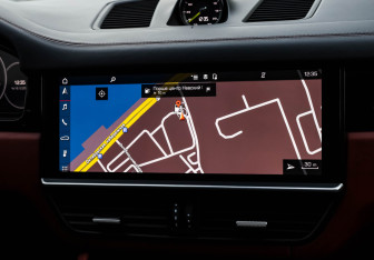 Подержанный автомобиль Porsche Cayenne 2020 года (18 фото)