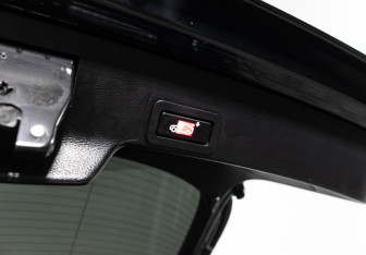 Подержанный автомобиль BMW X6 2014 года (21 фото)