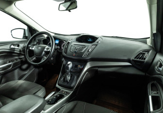 Подержанный автомобиль Ford Kuga 2016 года (9 фото)