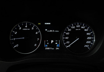 Подержанный автомобиль Mitsubishi Outlander 2013 года (12 фото)