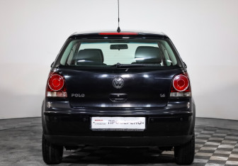 Подержанный автомобиль Volkswagen Polo Hatchback 2006 года (5 фото)