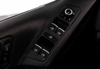 Подержанный автомобиль Volkswagen Tiguan 2011 года (13 фото)