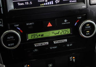 Подержанный автомобиль Toyota Camry Sedan 2013 года (18 фото)