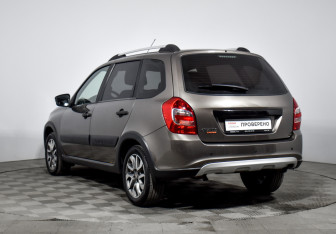Подержанный автомобиль LADA (ВАЗ) Granta Wagon 2021 года (6 фото)