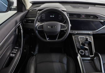 Подержанный автомобиль Geely Atlas Pro 2022 года (12 фото)