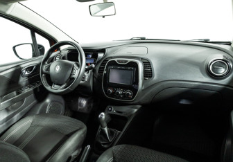 Подержанный автомобиль Renault Kaptur 2016 года (9 фото)