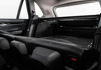 Подержанный автомобиль BMW X5 2016 года (30 фото)