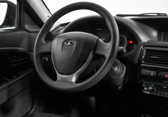 Подержанный автомобиль LADA (ВАЗ) Priora Sedan 2016 года (13 фото)