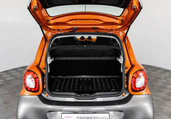 Подержанный автомобиль Smart Forfour 2016 года (22 фото)