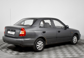 Подержанный автомобиль Hyundai Accent Sedan 2007 года (5 фото)