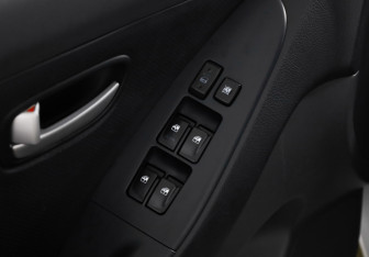 Подержанный автомобиль Hyundai Elantra Sedan 2008 года (12 фото)